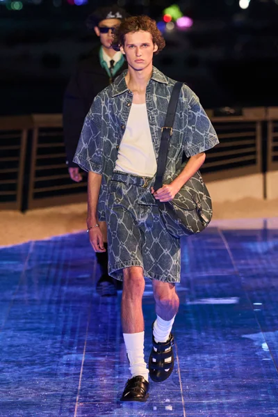 Look 26